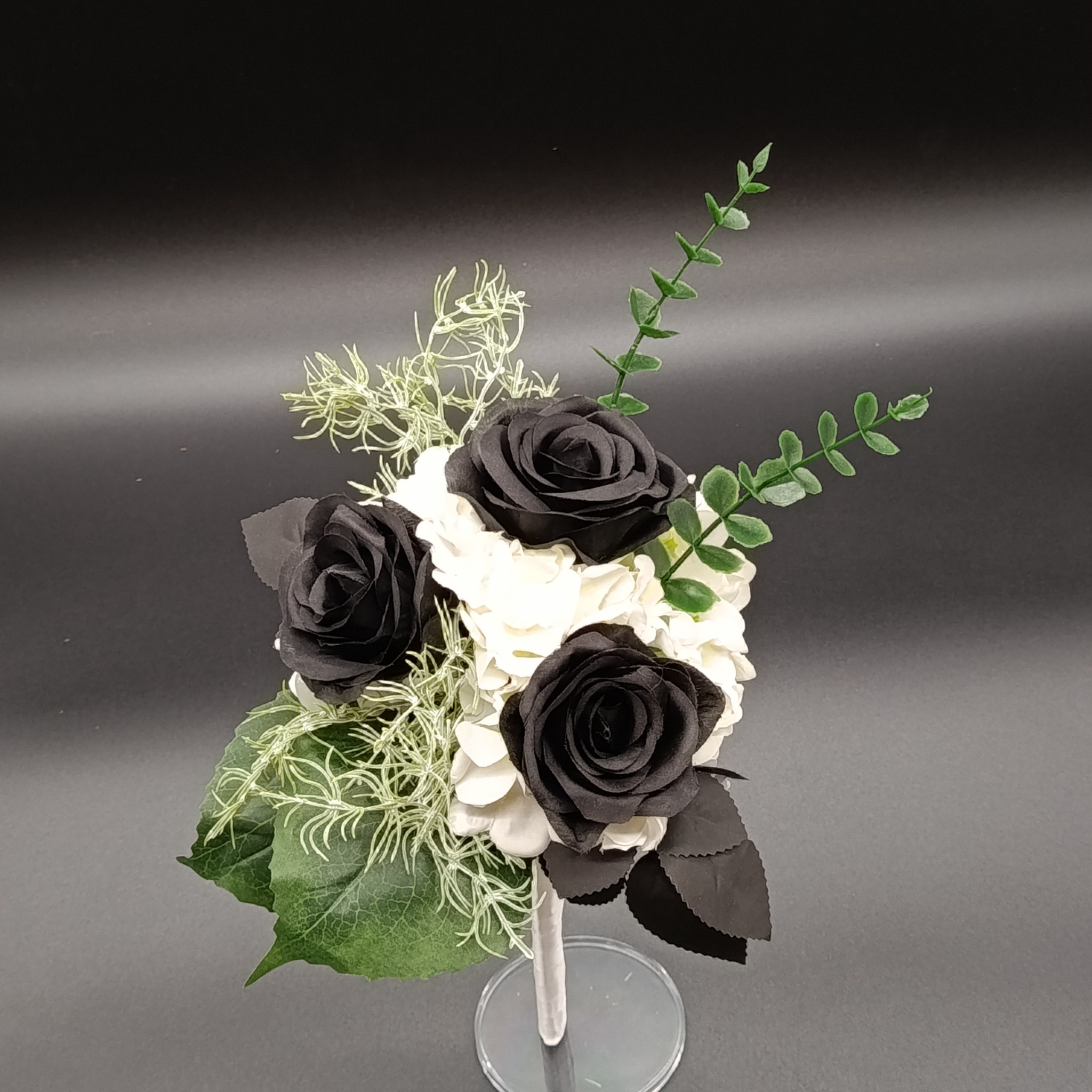 Flores Noctis – Kunst- & Seidenblumenstrauß – Schwarz & Weiß