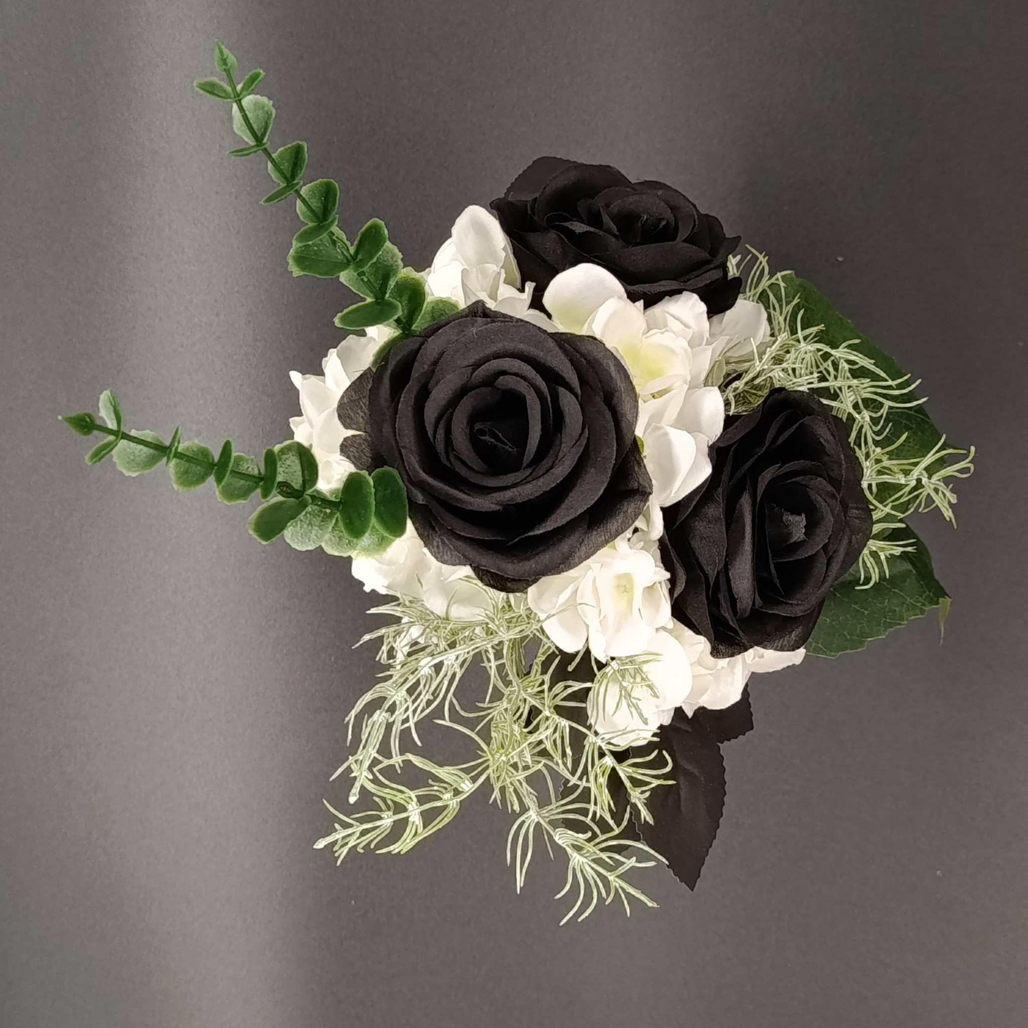 Flores Noctis – Kunst- & Seidenblumenstrauß – Schwarz & Weiß